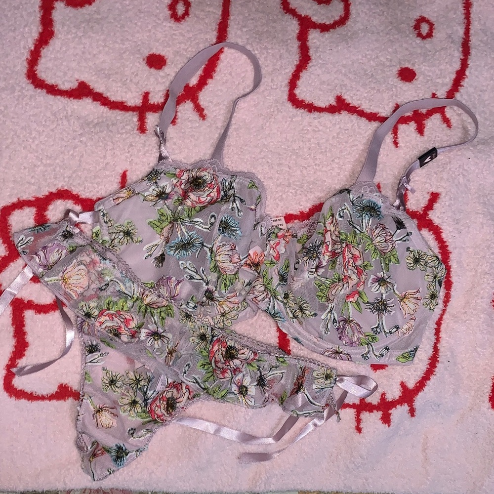 VS Floral Embroidered Lingerie Set